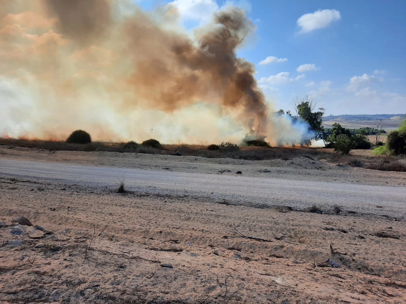 שריפה ביישוב בעוטף עזה בעקבות בלון תבערה