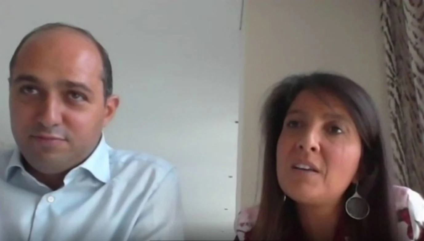 שרה בסנינו ובעלה סטיב בן שימול