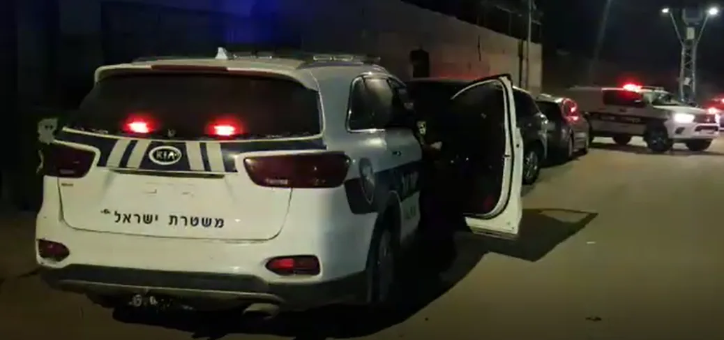 המשטרה בזירת האירוע ברהט בו נהרגה אישה כבת 30