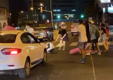 חשד לנסיון דריסה בהפגנה בתל אביב