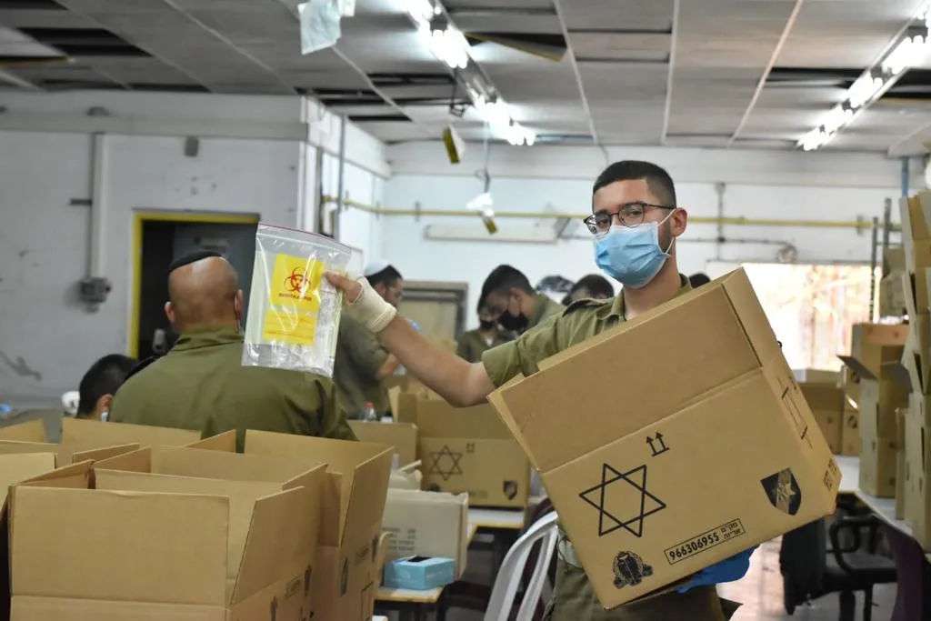בצה''ל נערכים למבצע חיסוני הקורונה