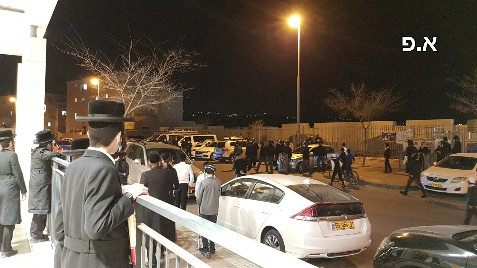 כוח המשטרה בזירת האירוע ההמוני בביתר עילית