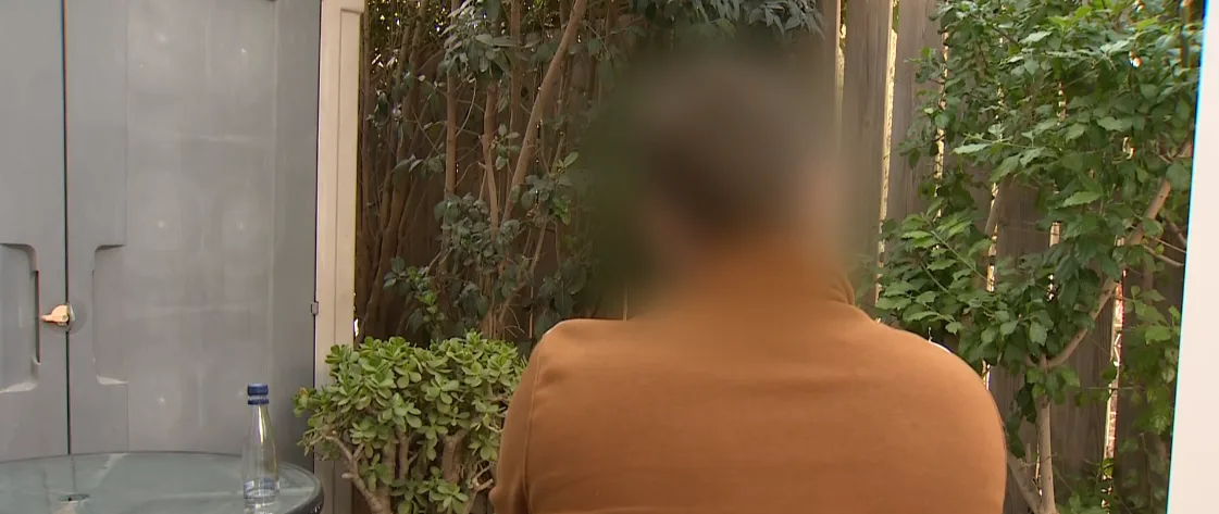 ב', שהגיש תלונה במשטרה נגד המאמן שחשוד בהתעללות מינית