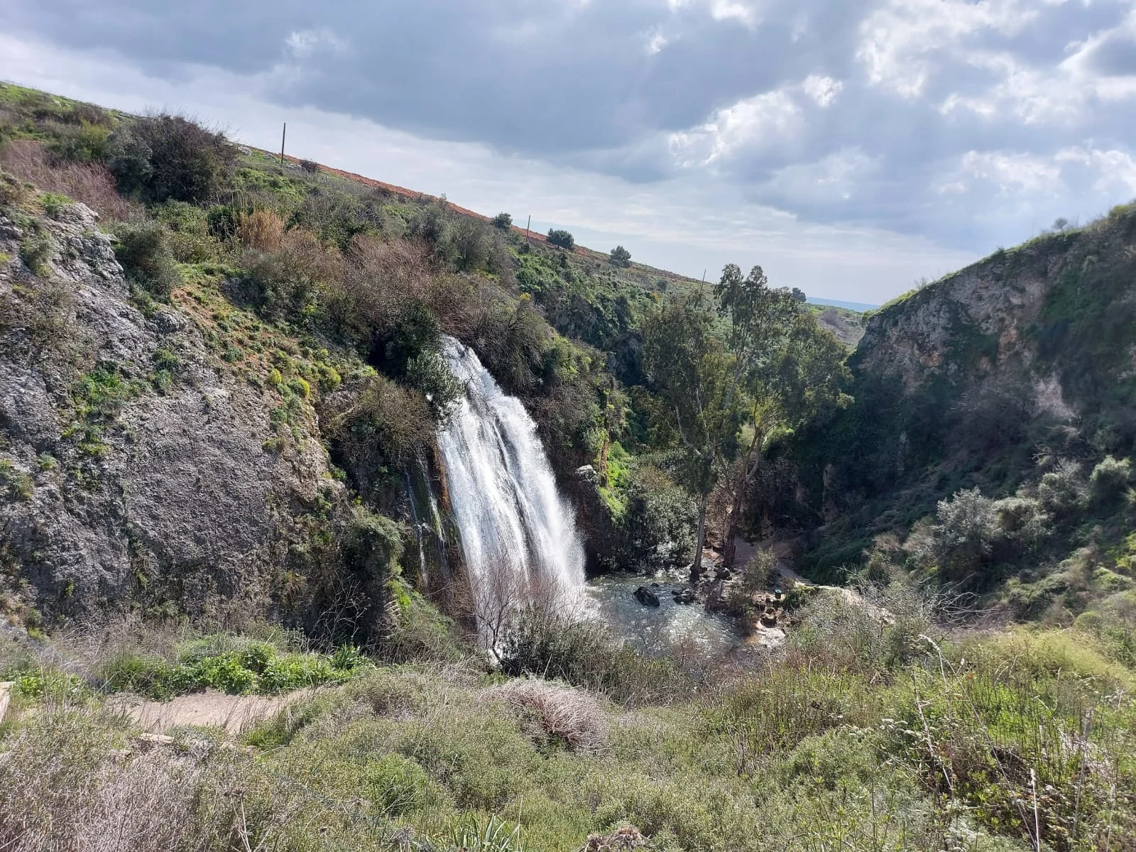 מפל בשמורת נחל עיון