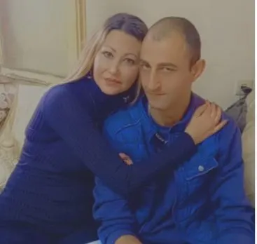 מוניר ענבתאווי יחד עם אחותו