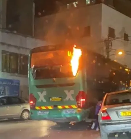 האוטובוס המוצת בעיסאוויה