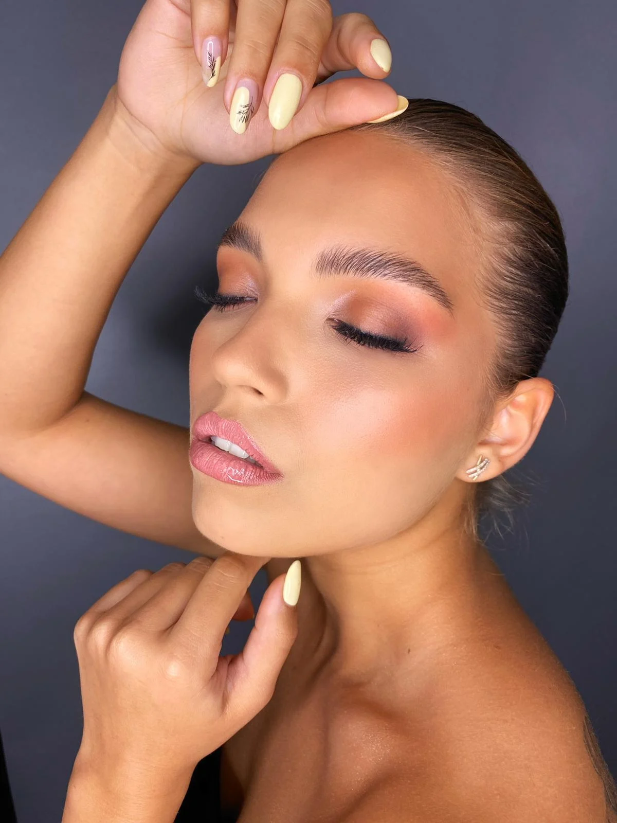 איפור ע''י אביטל בן הרוש