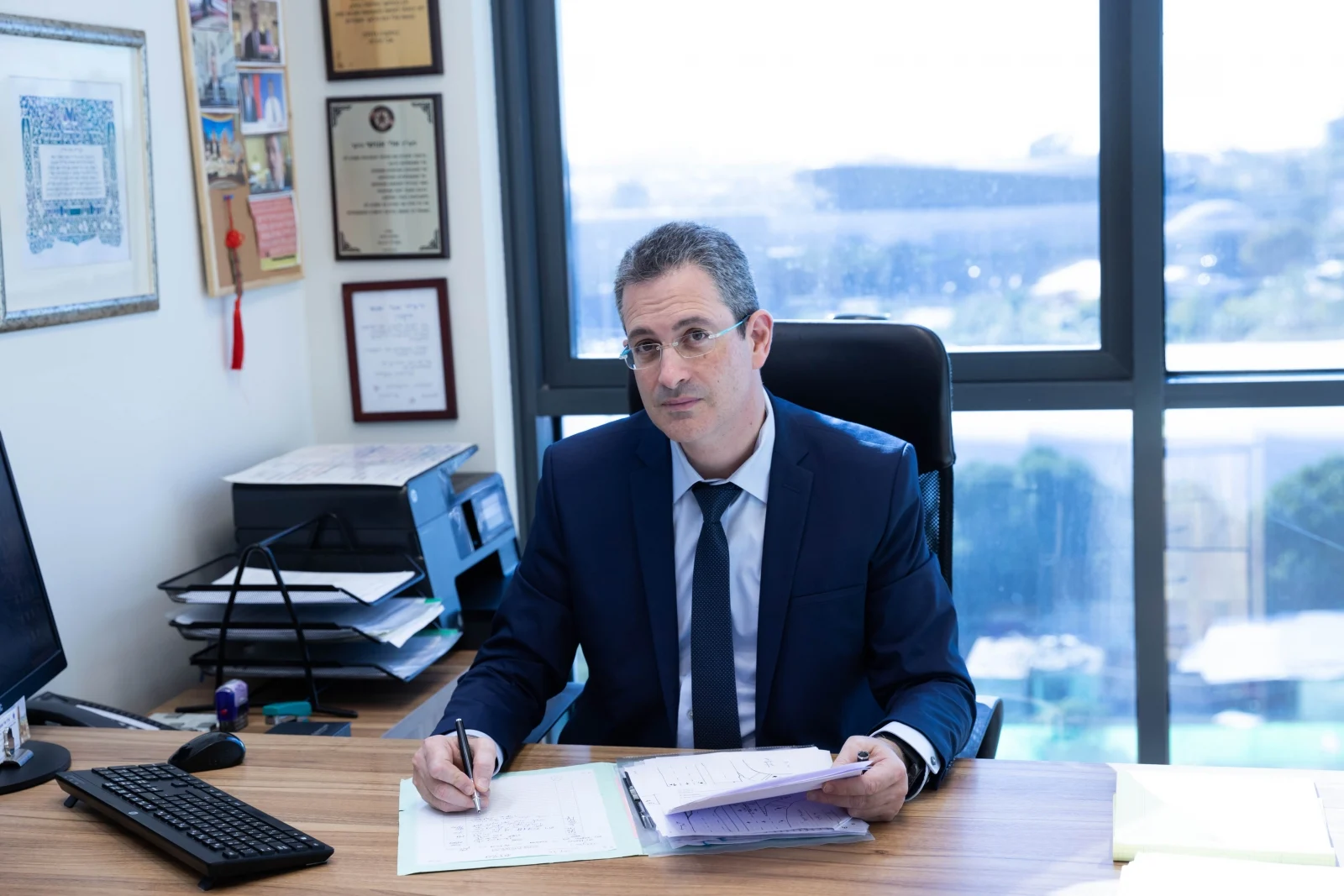 עורך דין אלי אנושי