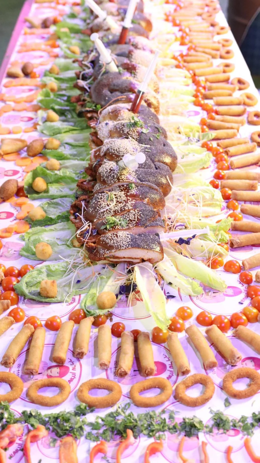 Mizeliri השולחן של לירי