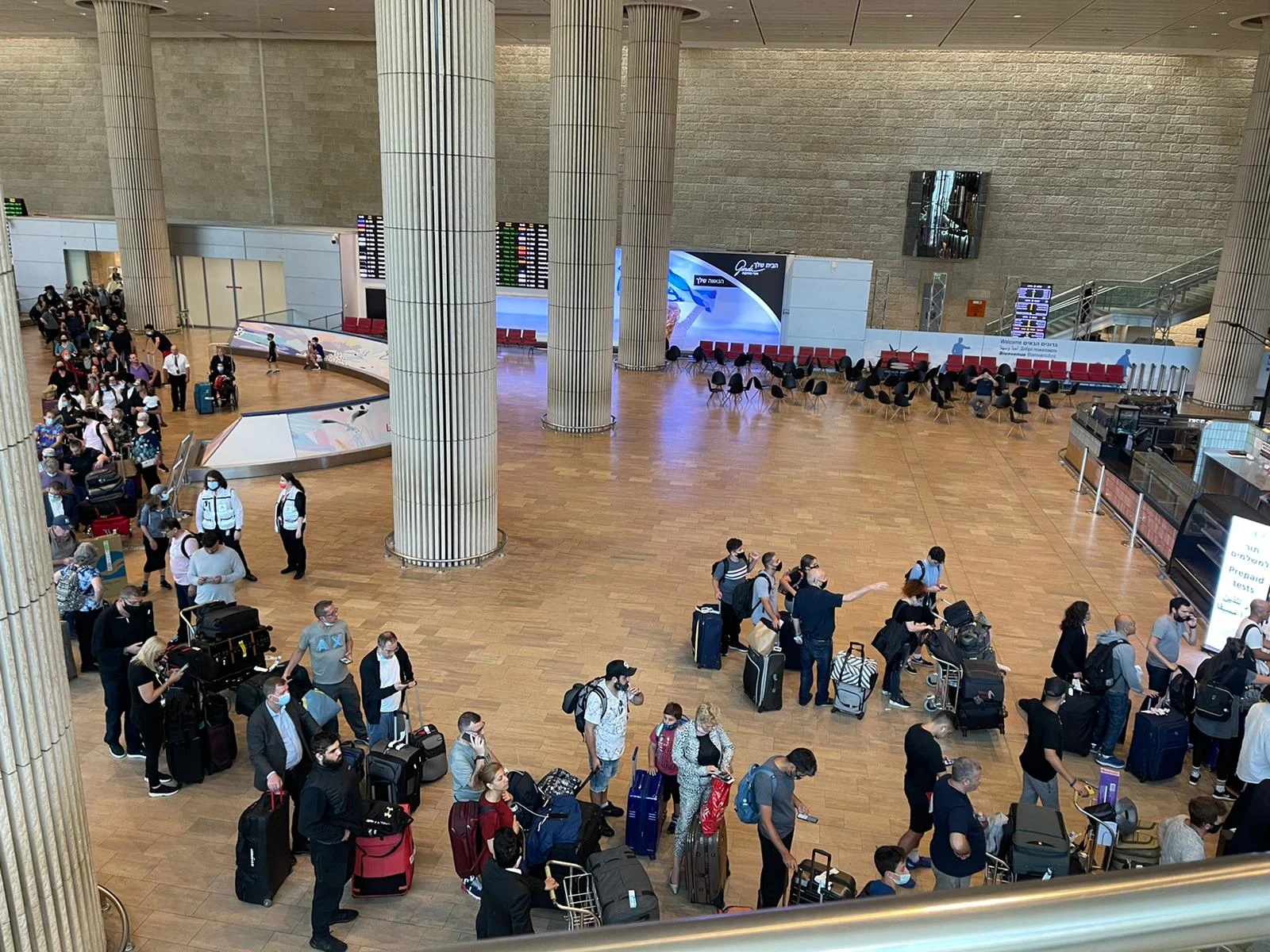 נתב''ג, קורונה, חיסונים