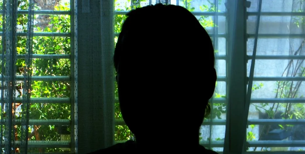 ע', בת דודתו של קצין המודיעין