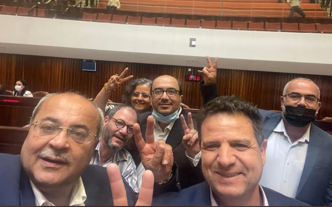 חברי הרשימה לאחר ההצבעה על חוק האזרחות בכנסת