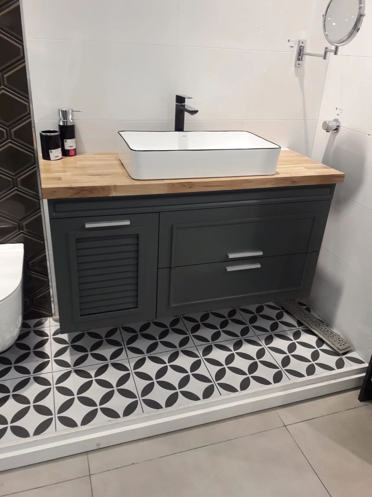 ארון אמבט של מקלחת של צים מקלחונים וארונות אמבט