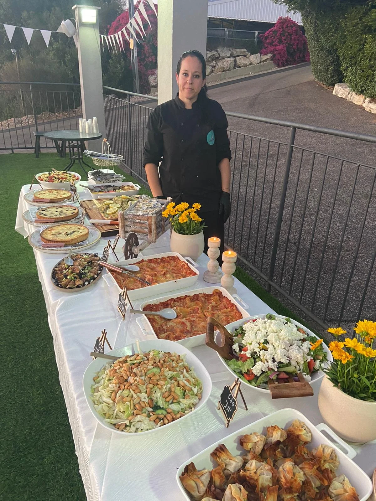 שולחן אוכל אמרנה