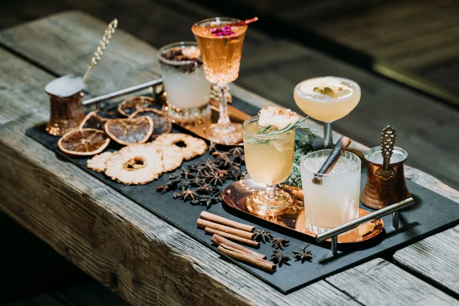 Fruit & Cheers פרוט אנד צ'יר