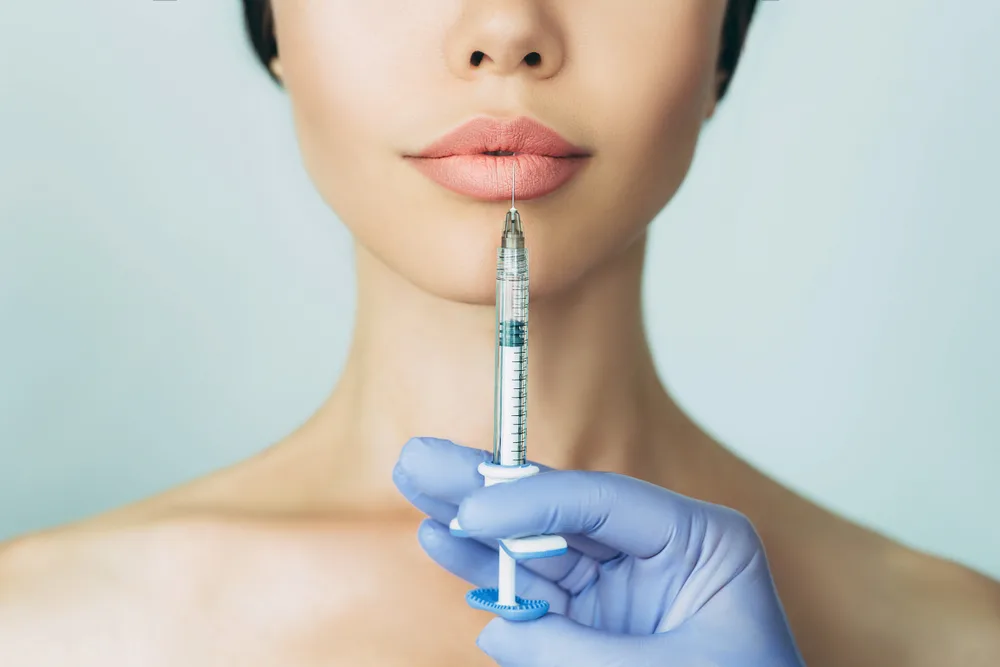 הזרקות לשפתיים