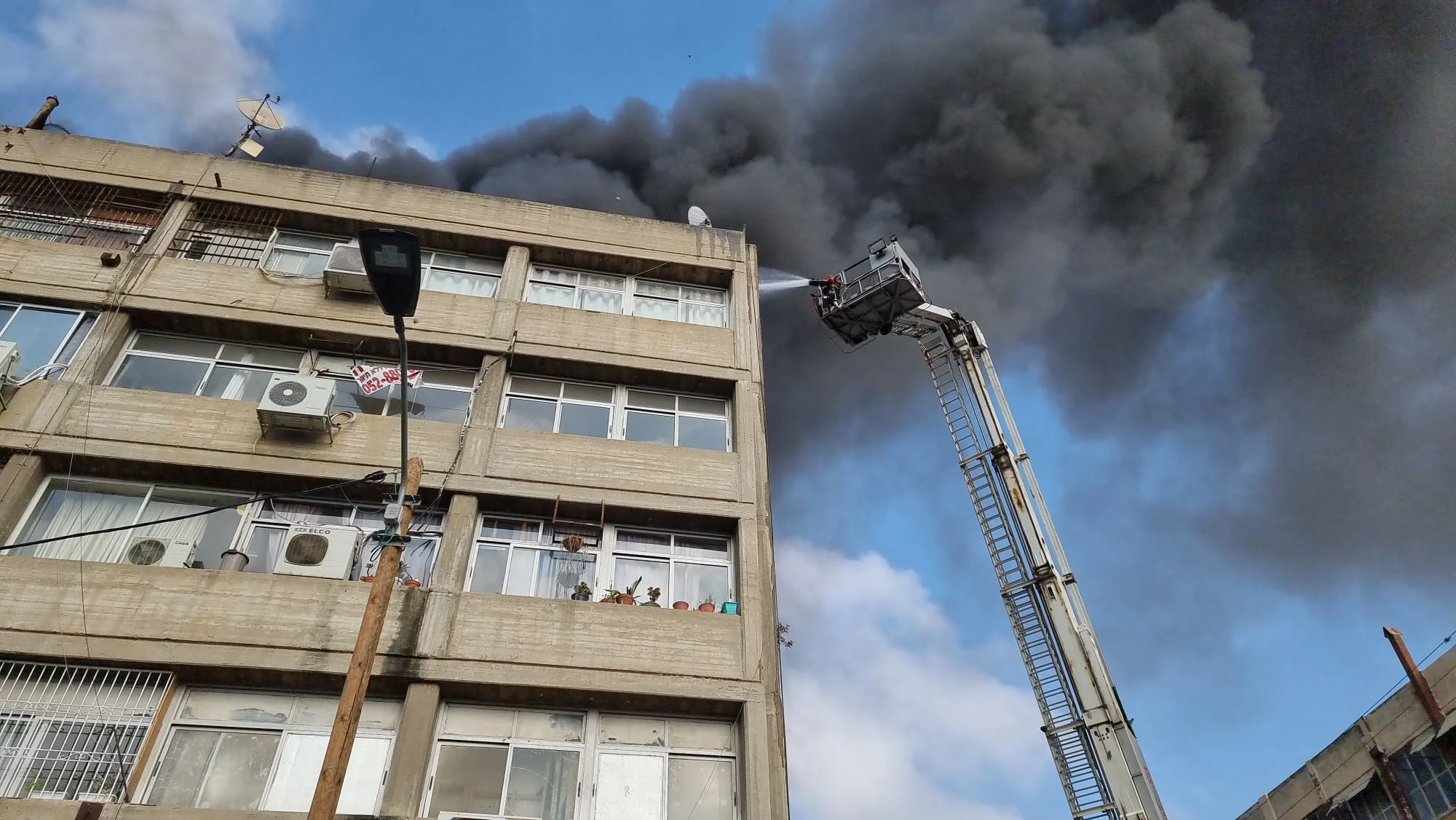 שריפה תל אביב