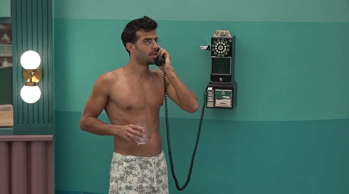 עומר והטלפון