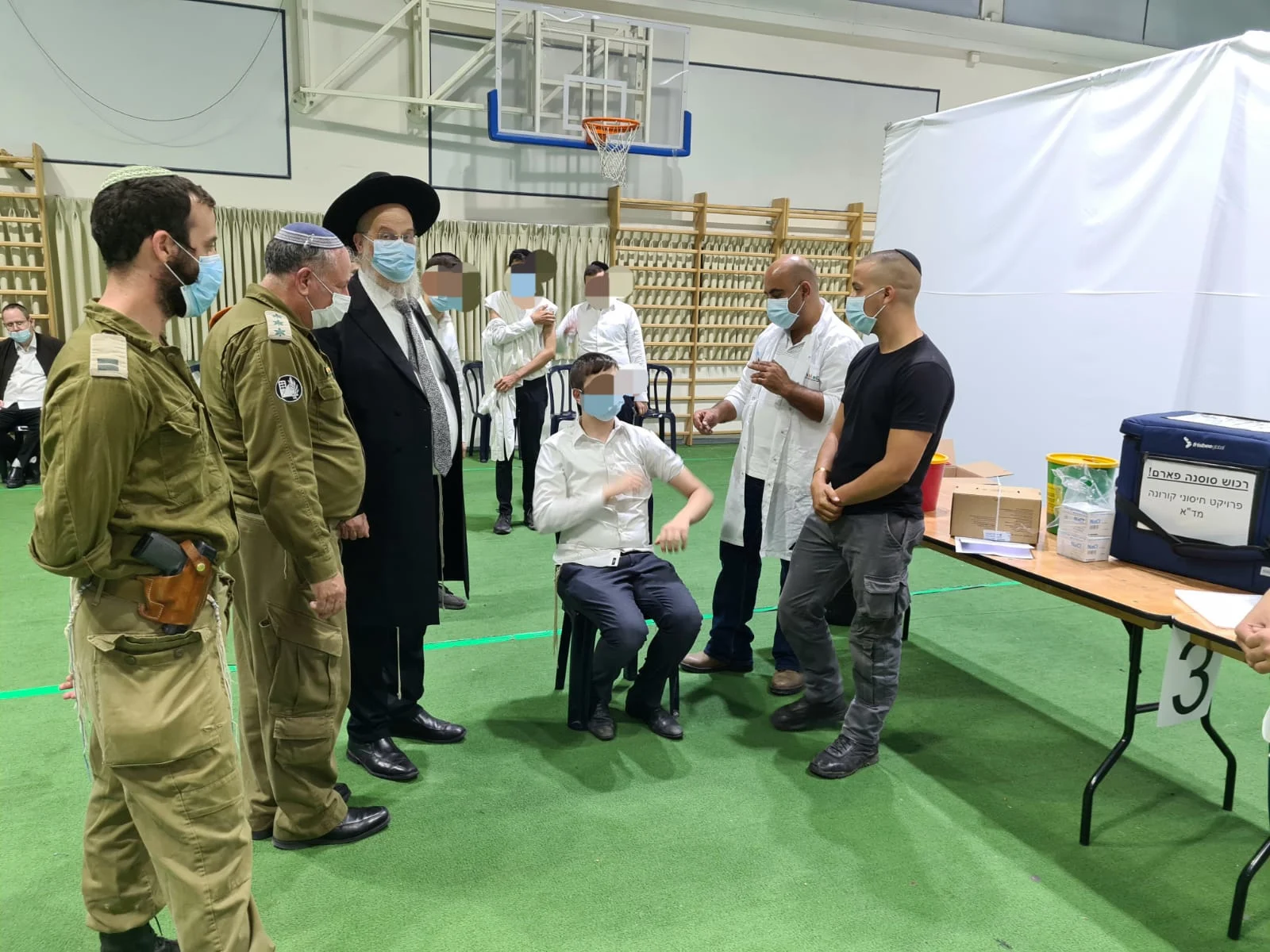 מבצע חיסונים בבני ברק