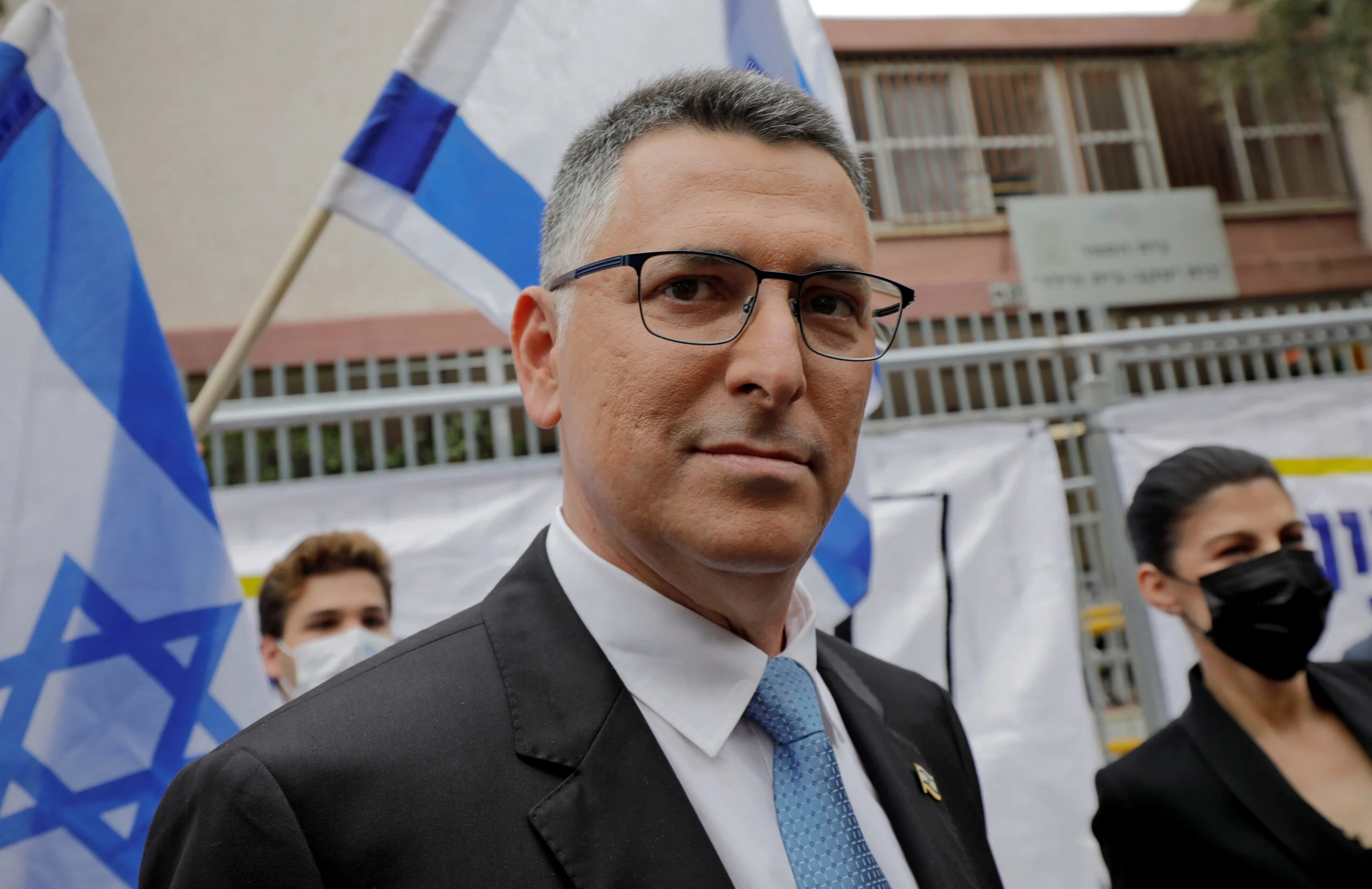 גדעון סער