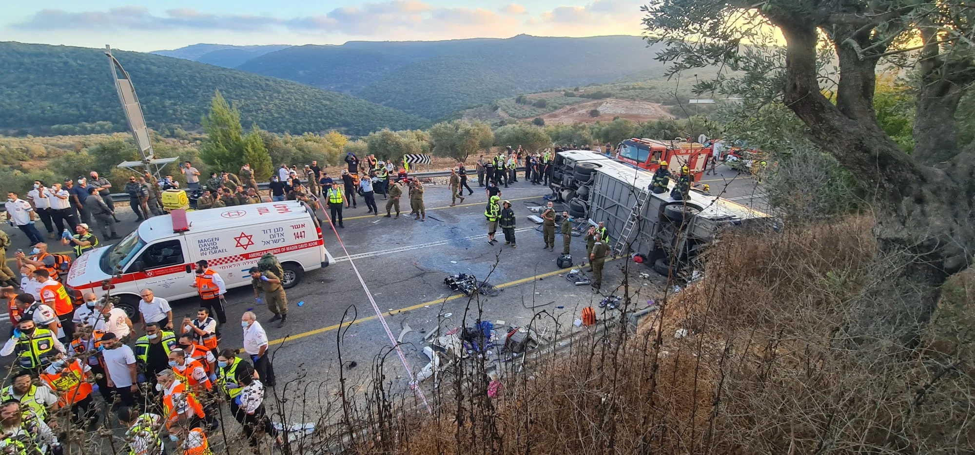 זירת תאונת האוטובוס בכביש 89
