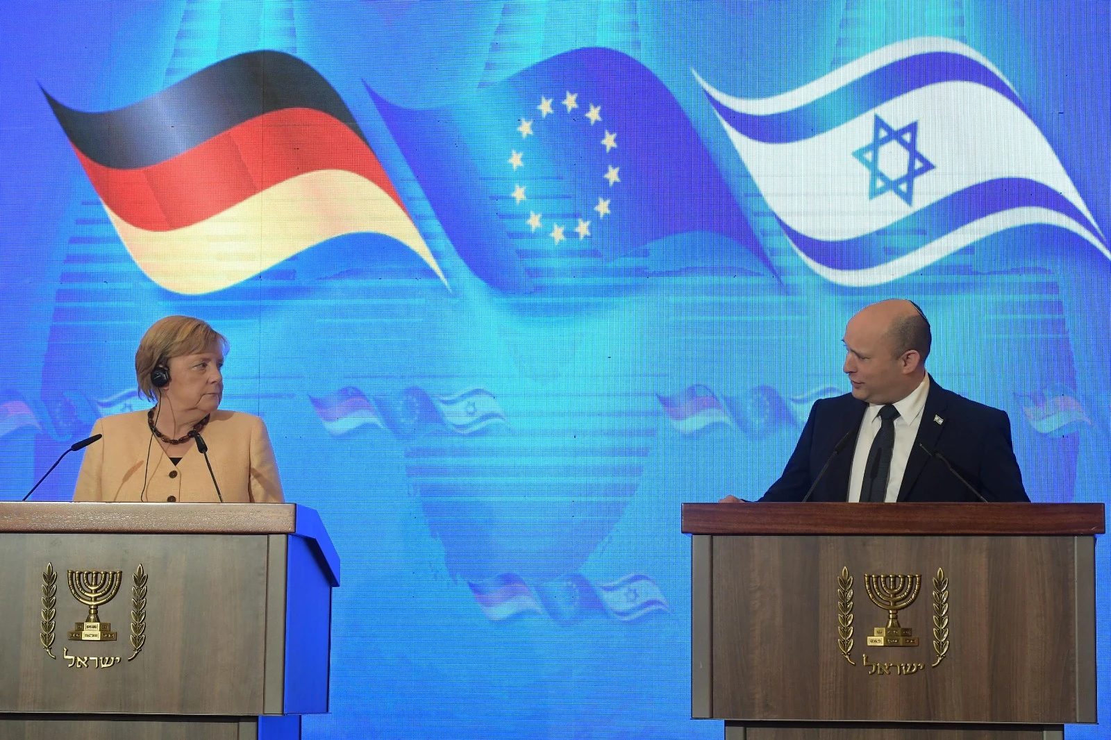 אנגלה מרקל ונפתלי בנט