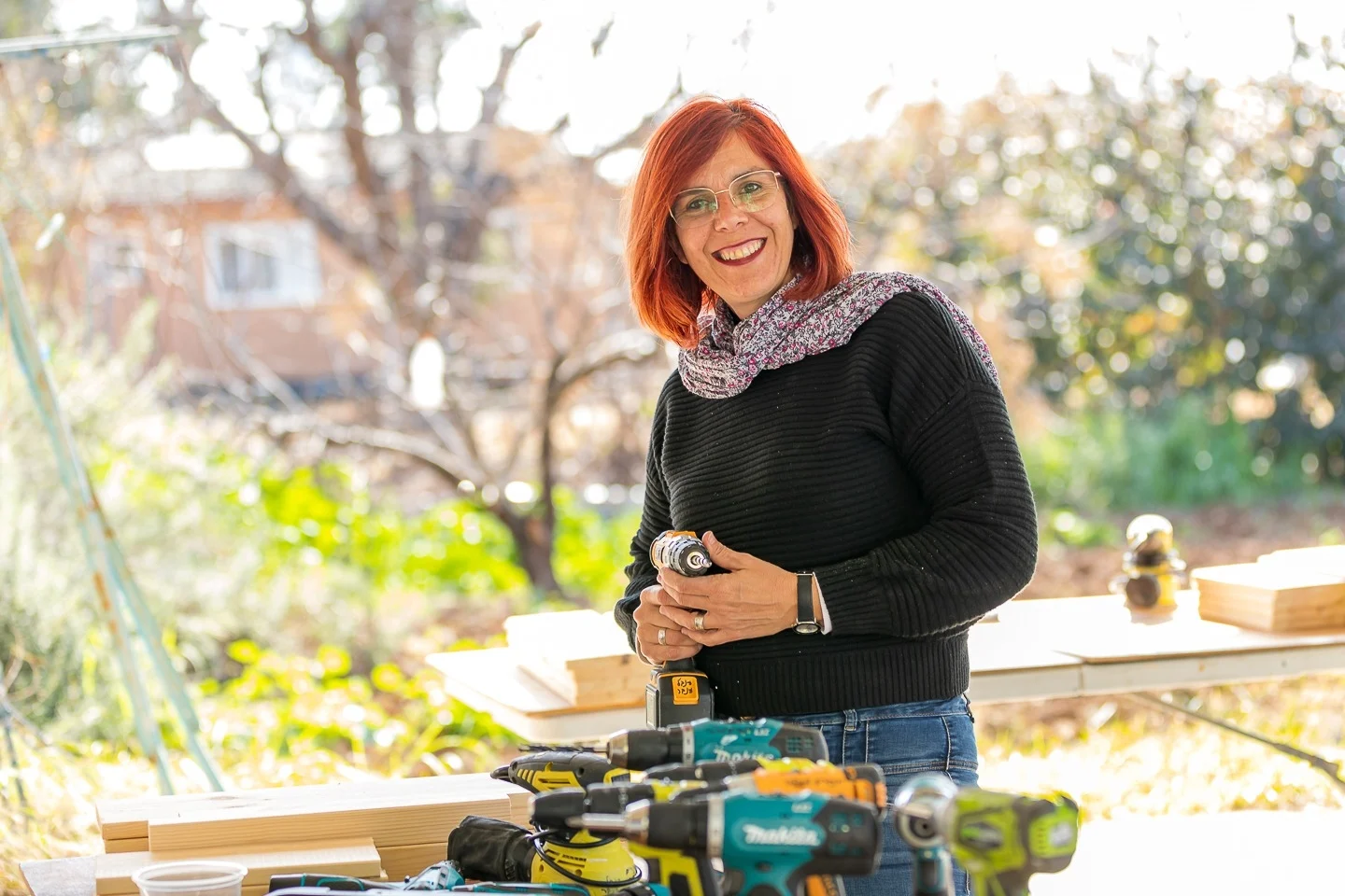 מדריכה בקורס נגרות במנגרים מהלב