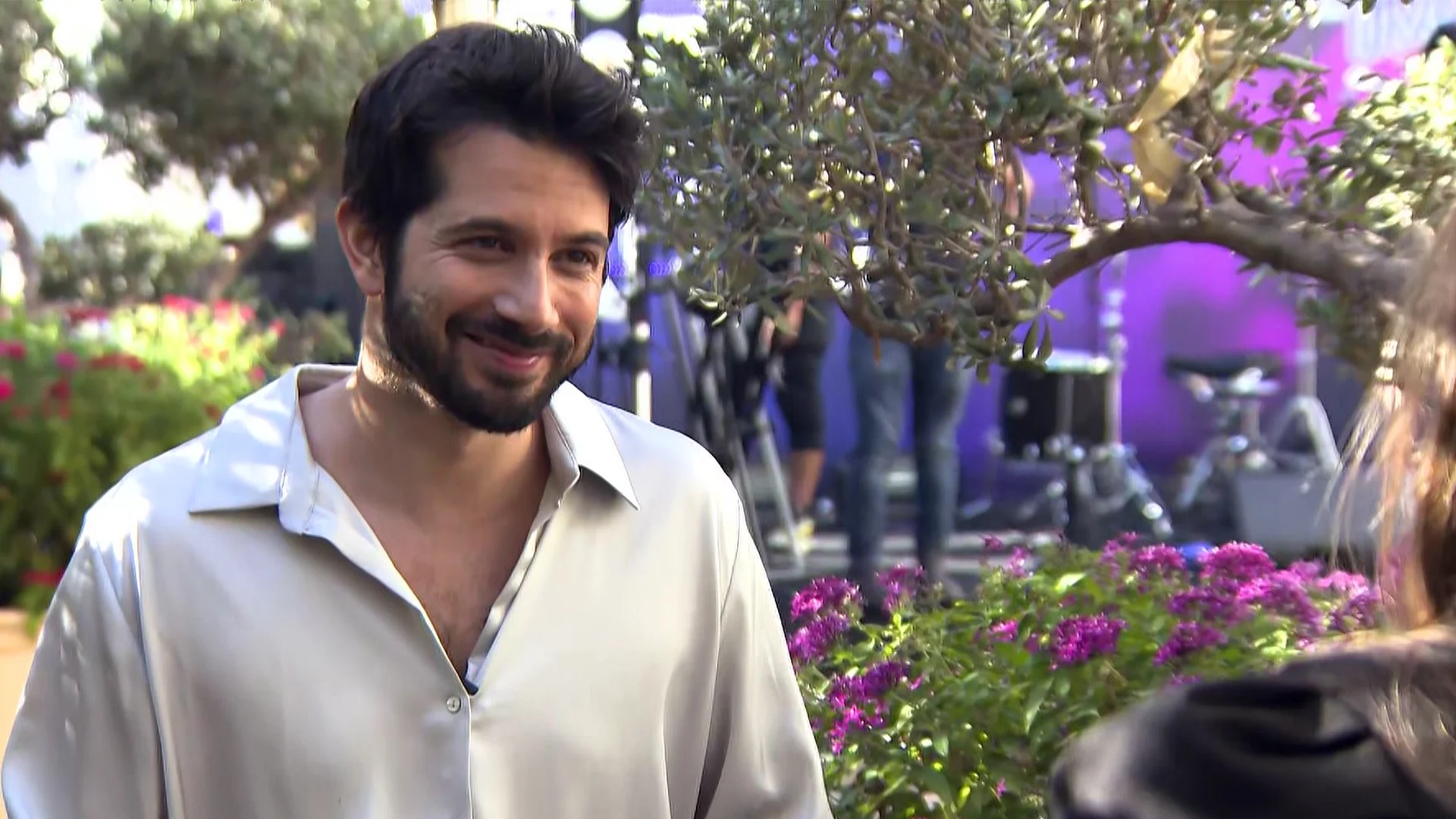 רן דנקר קליפ בשמלה