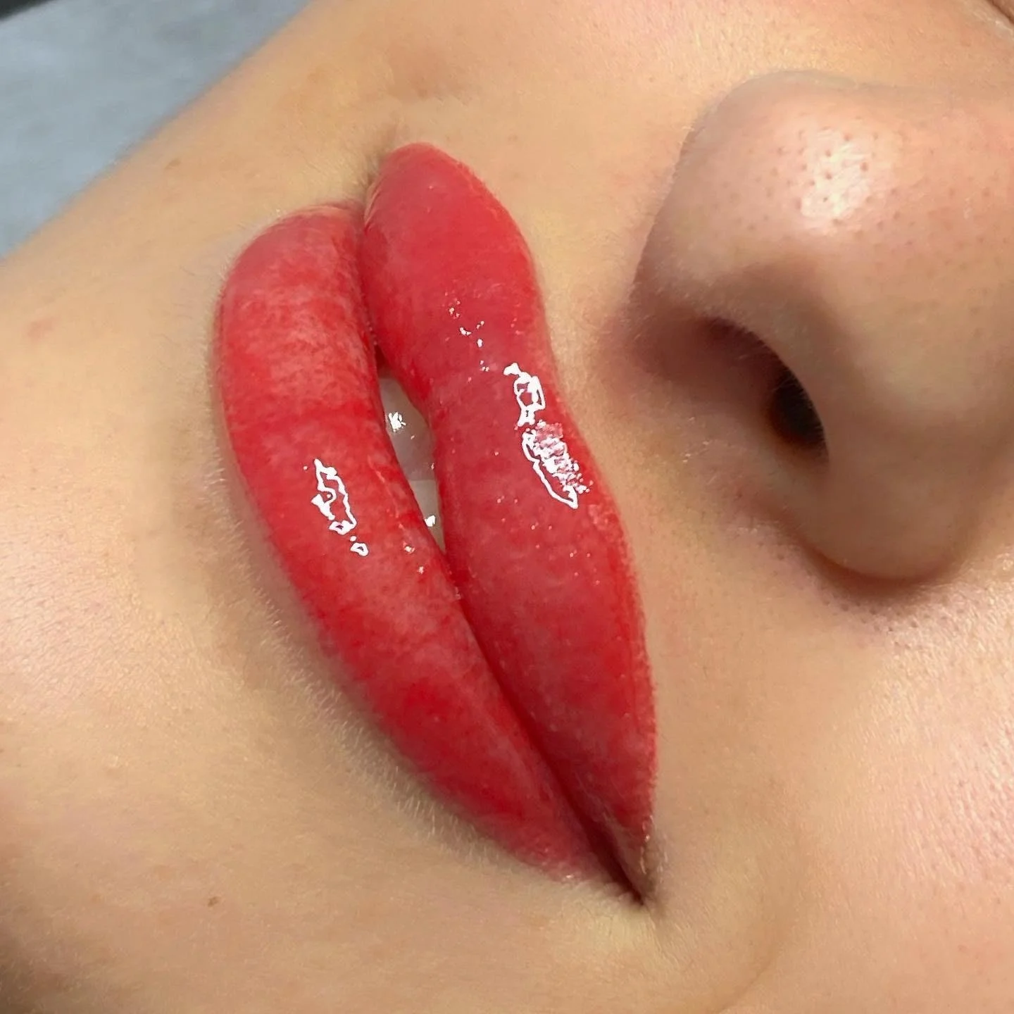 שפתיים אצל עמית שביב