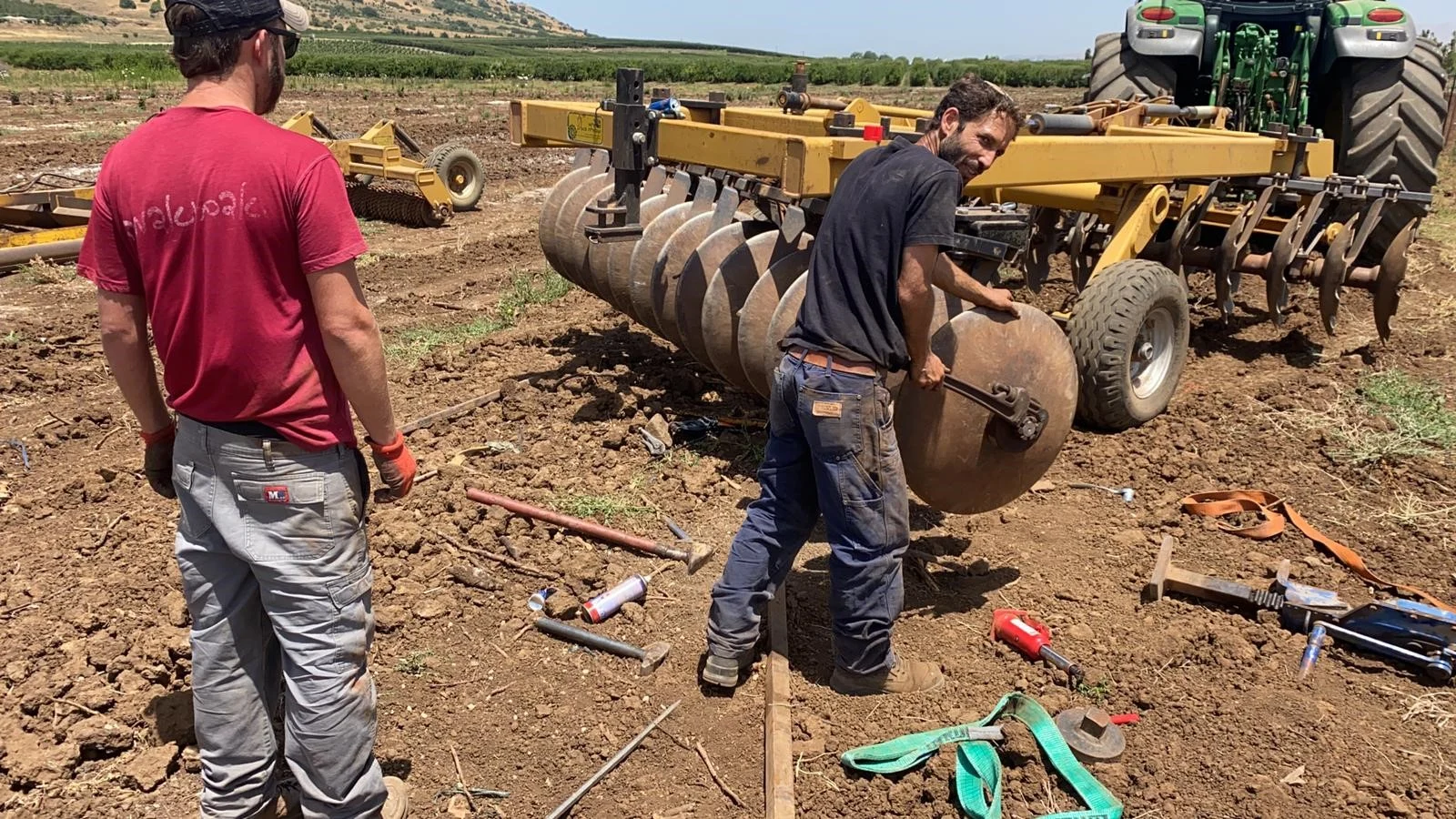 אבנר סרוסי מבצע עבודה