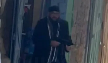 פאדי אבו שחידם בזירת הפיגוע בירושלים