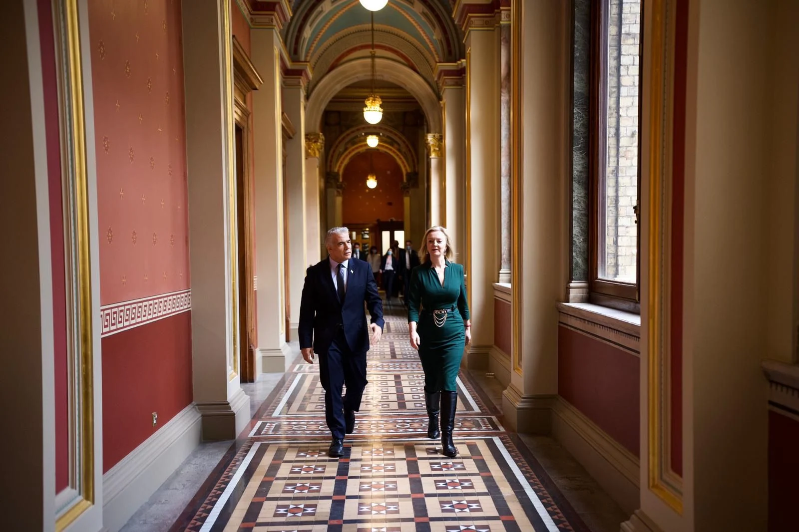 יאיר לפיד ואליזבת טראס