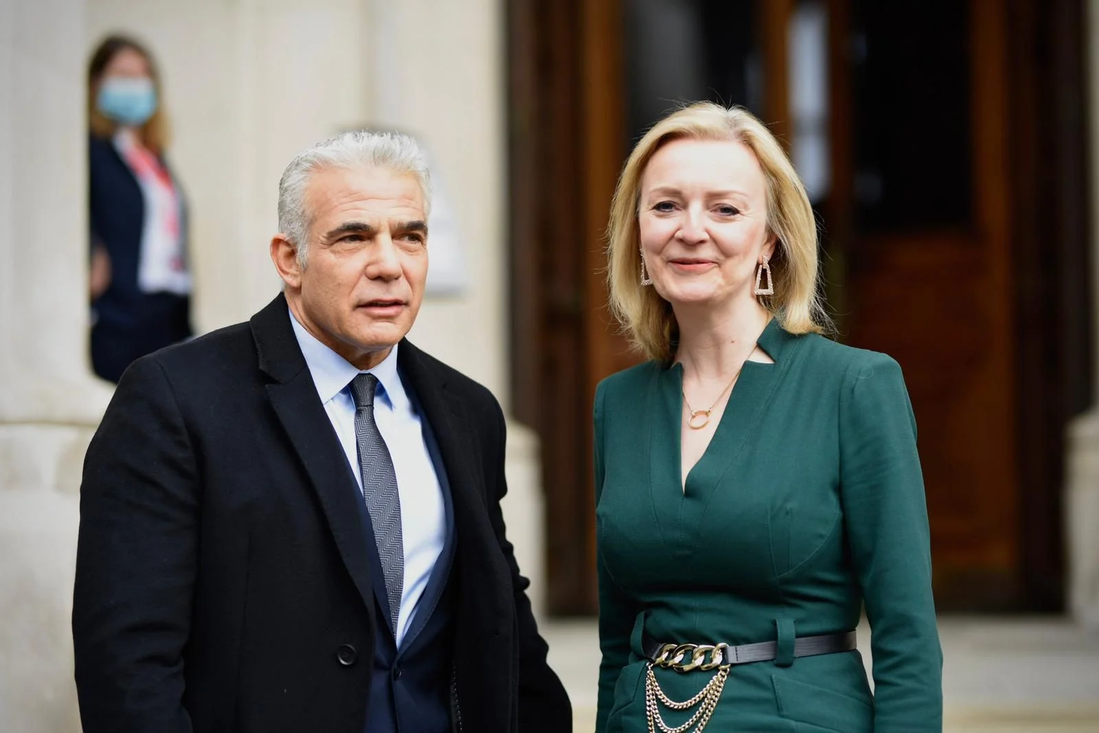 יאיר לפיד ואליזבת טראס