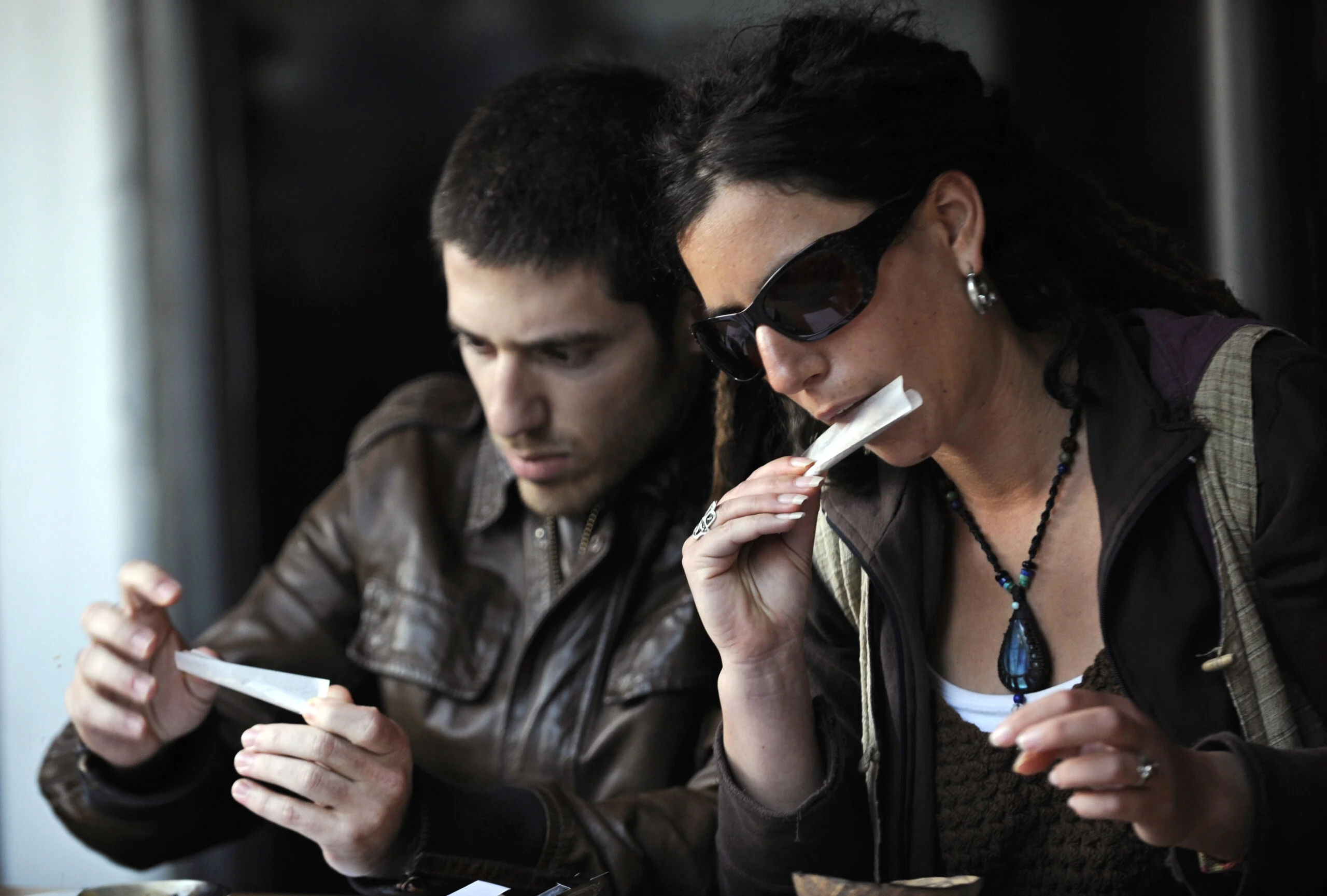 גלגול ג'וינט, קנאביס, וויד