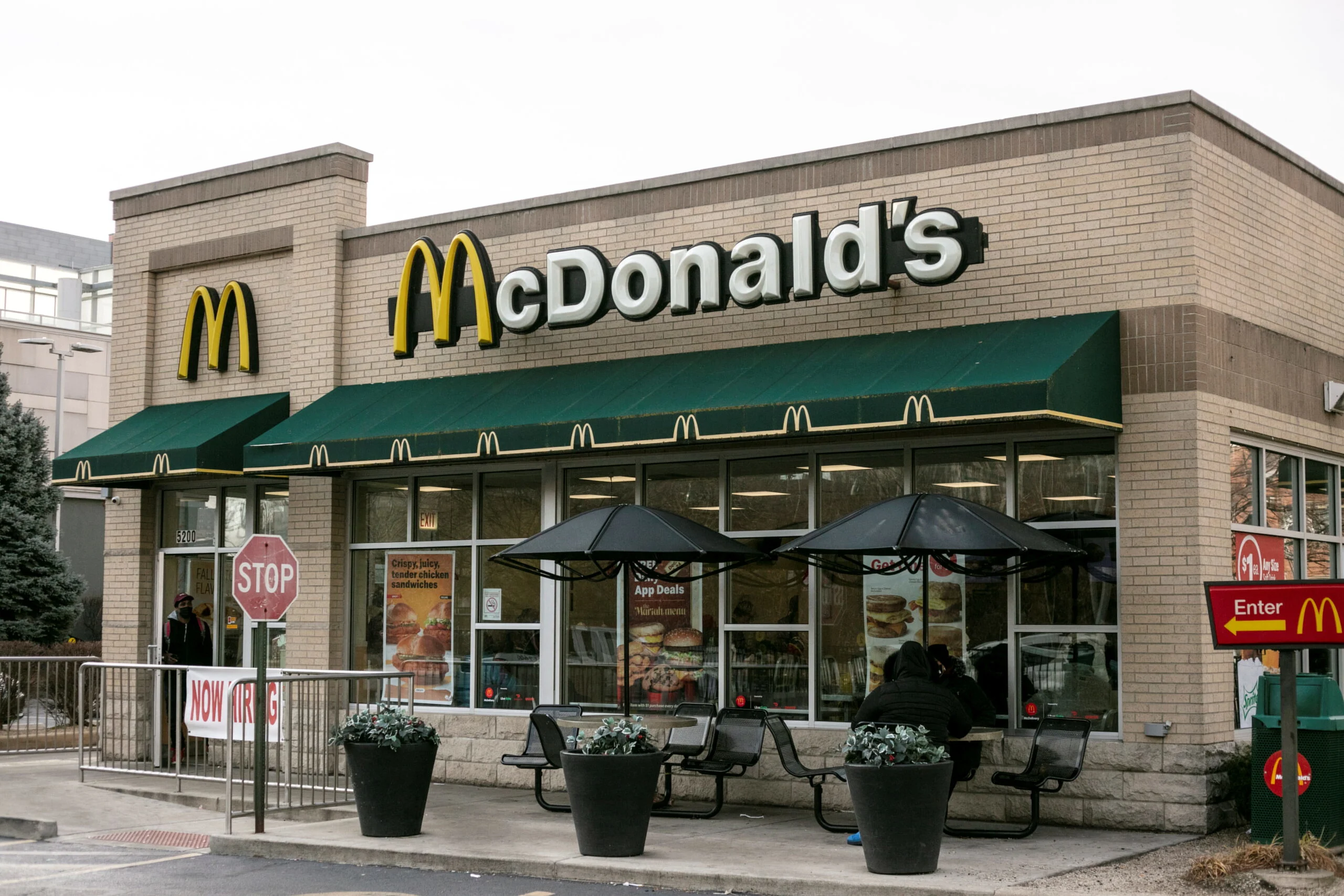 People Get Covid 19 Vaccines And Booster Doses In Chicago