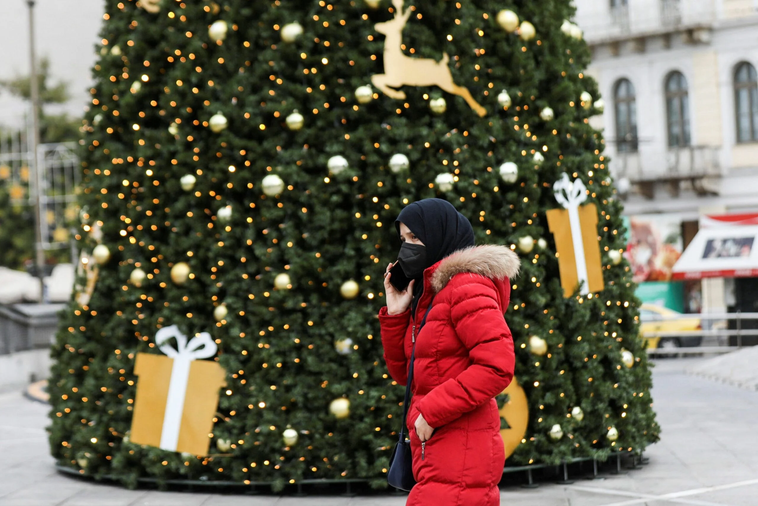 Greece Introduces New Covid 19 Curbs As Omicron Pushes Cases Up