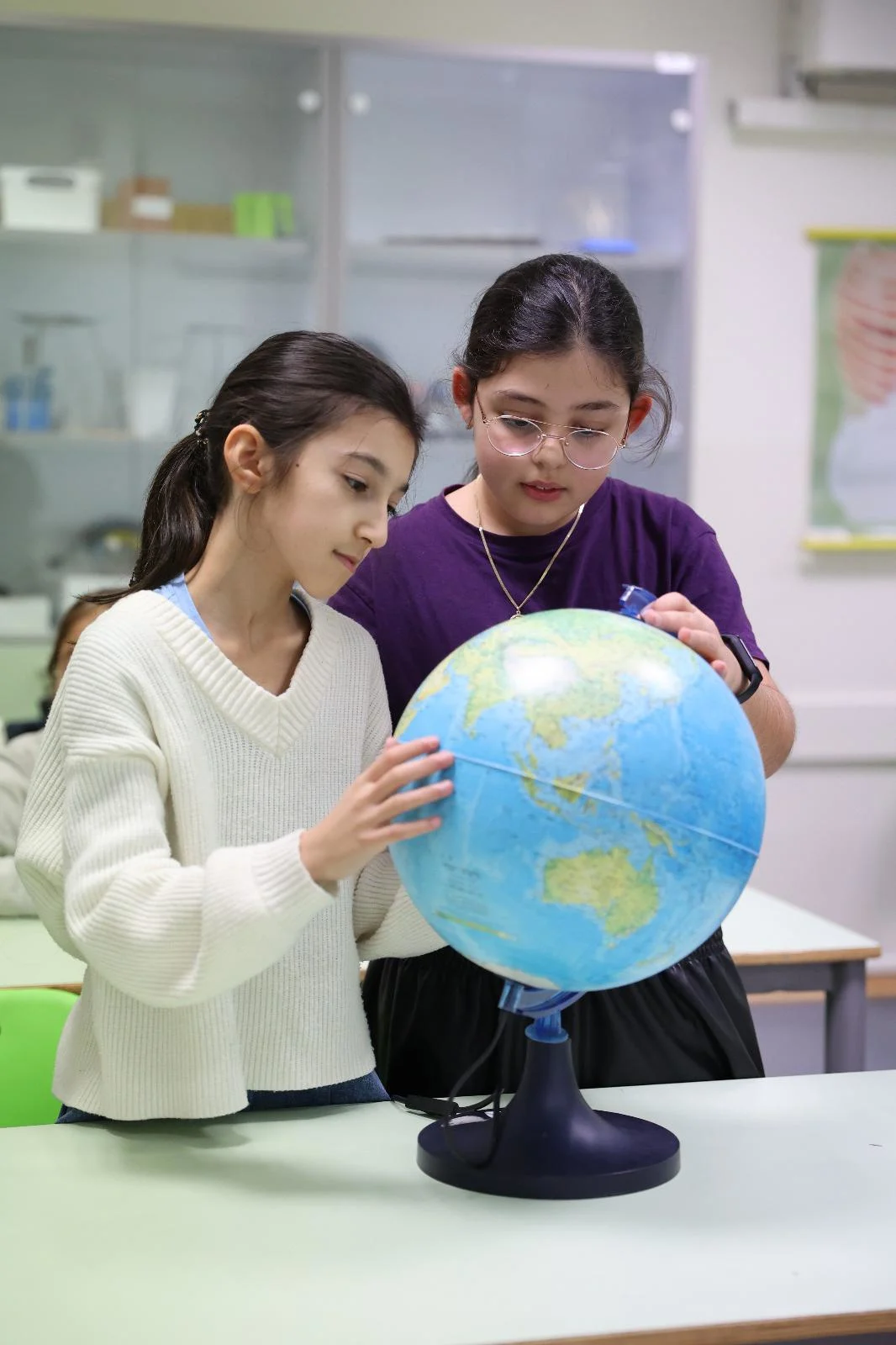 ילדיפ לומדים ברשת בתי הספר שובו