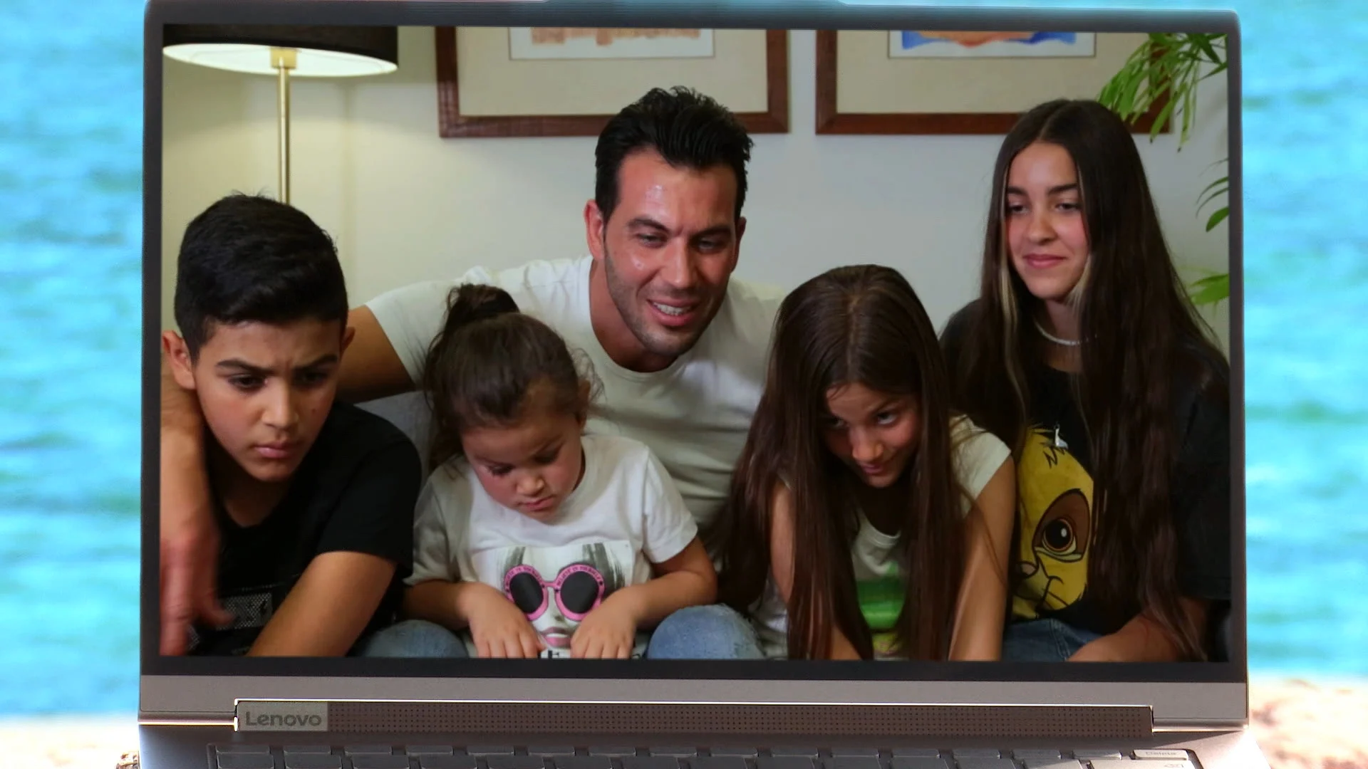 המשפחה של אודליה, הישרדות