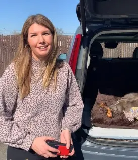 הבעלים מישל והכלבה זואי במפגש ראשון לאחר 12 שנים