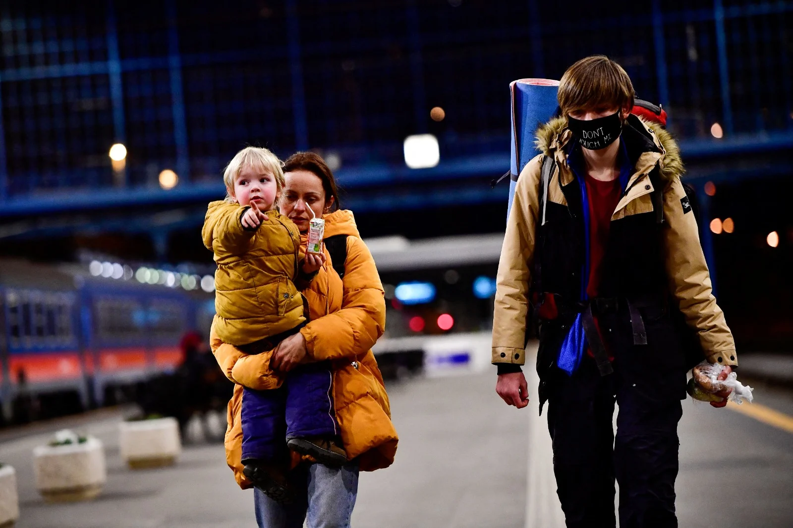 פליטים אוקראינים מגיעים להונגריה