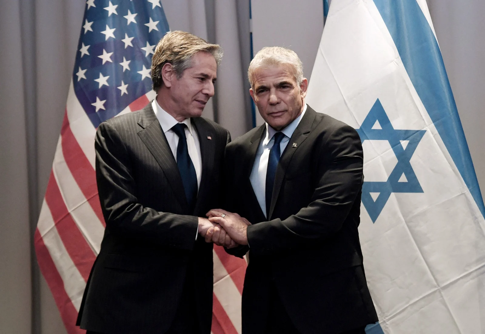 שר החוץ יאיר לפיד עם מזכיר המדינה האמריקני אנתוני בלינקן