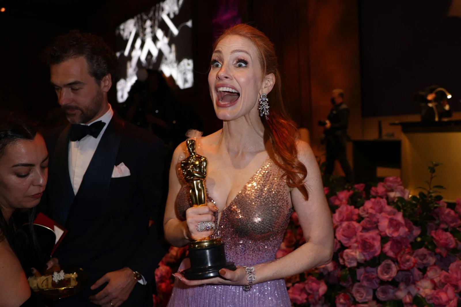 ג'סיקה צ'סטיין עם פרס השחקנית הטובה ביותר בטקס האוסקר ה-94