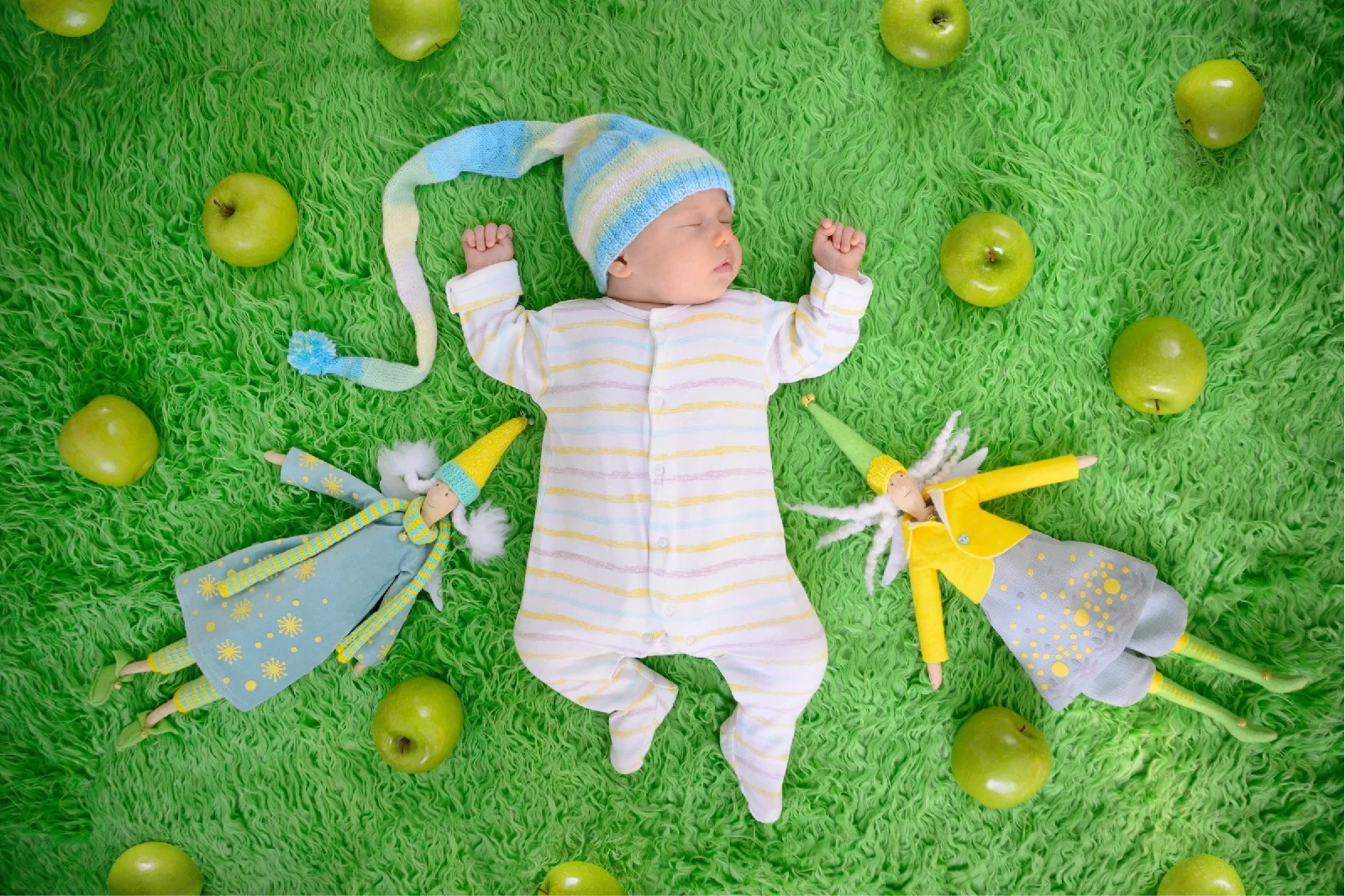 תינוק בלבוש חורפי