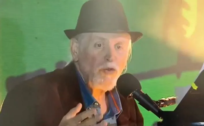 שלמה גרוניך בהופעתו בפסטיבל עין גב