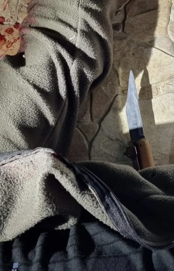 הסכין שאותרה לצד גופת המחבל מתקוע