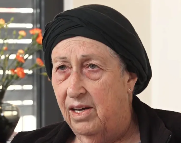 אסתר רוזנברג, אימו של לוחם הימ''מ נעם רז ז''ל