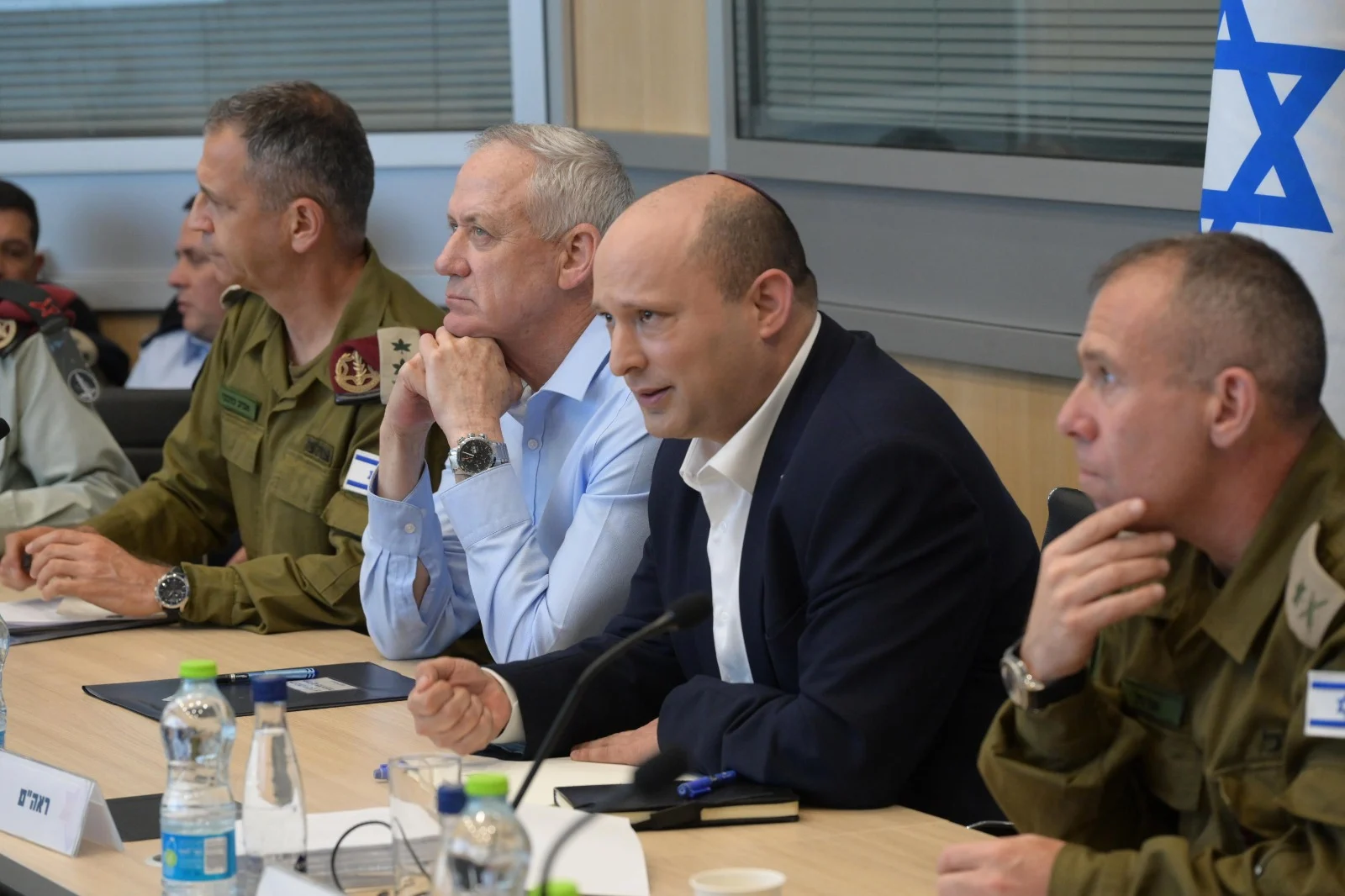 נפתלי בנט בני גנץ תרגיל מרכבות האש