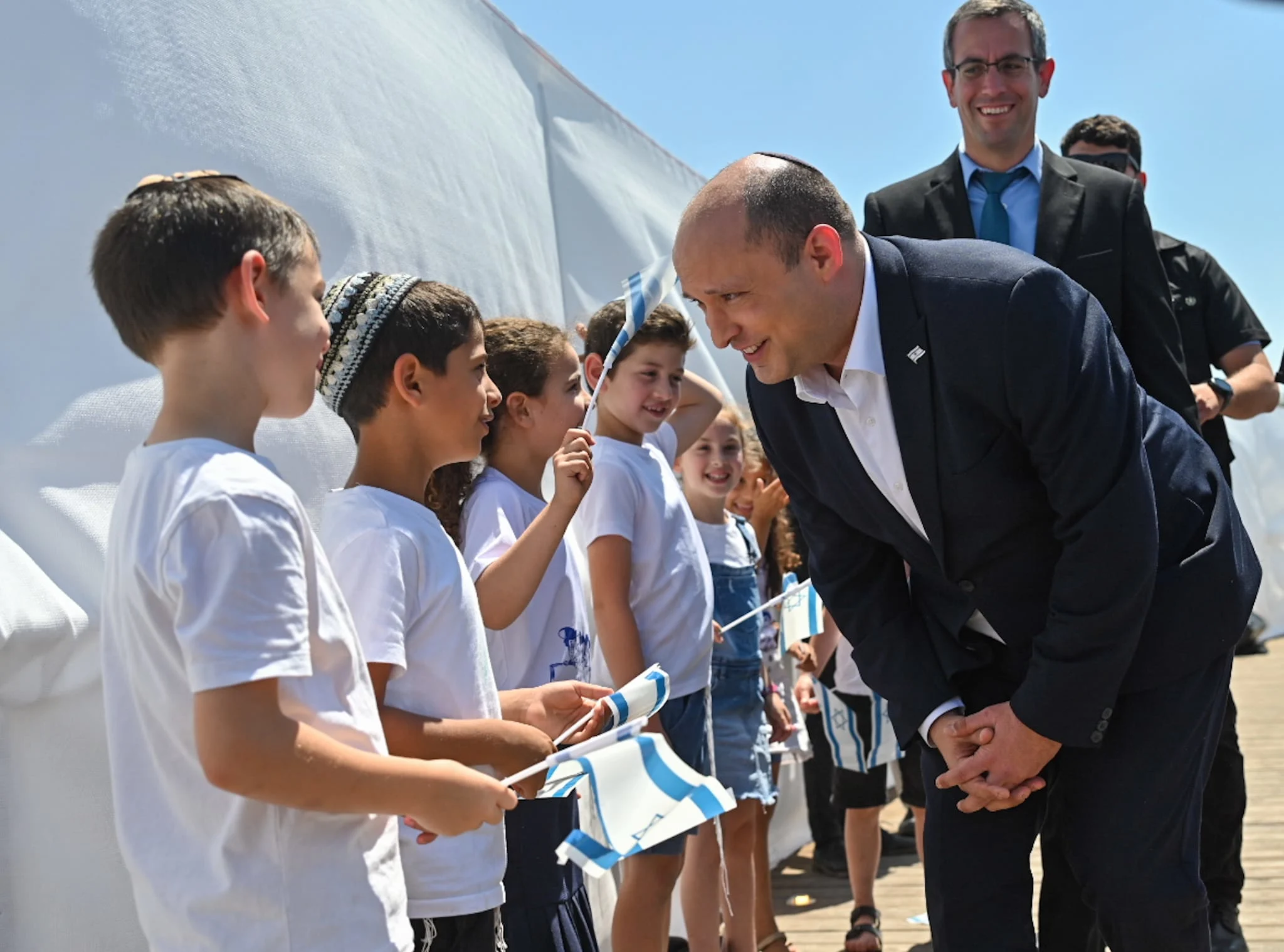 ראש הממשלה נפתלי בנט בביקורו באלקנה