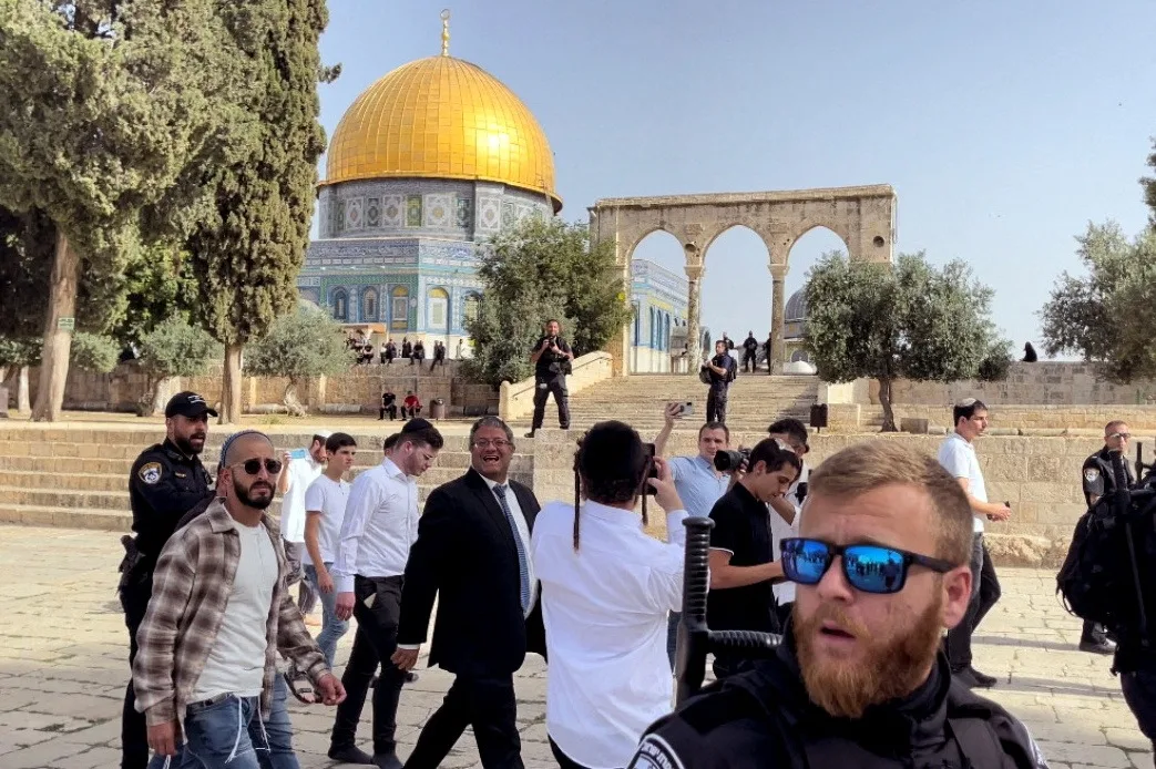 ח''כ בן גביר מבקר בהר הבית