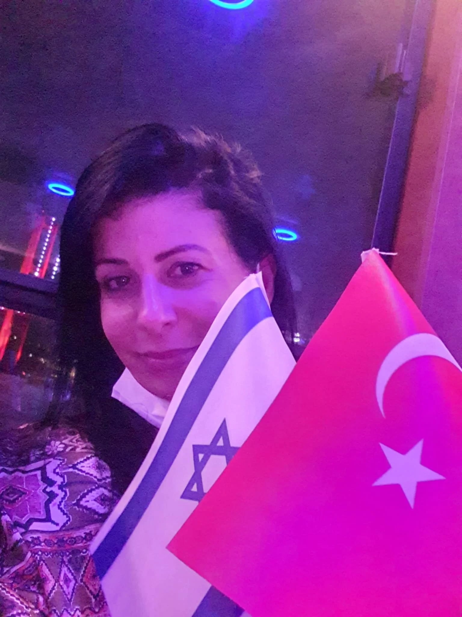 ניצה לוי, משדרת עסקים כרגיל